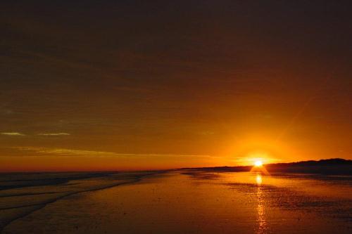 Sunrise am Eighty Mile Beach